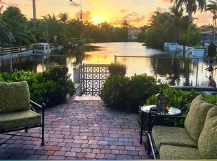 920 N 11th Ct, Hollywood, FL 33019