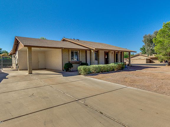 2nd image of 3207 E Emelita Ave