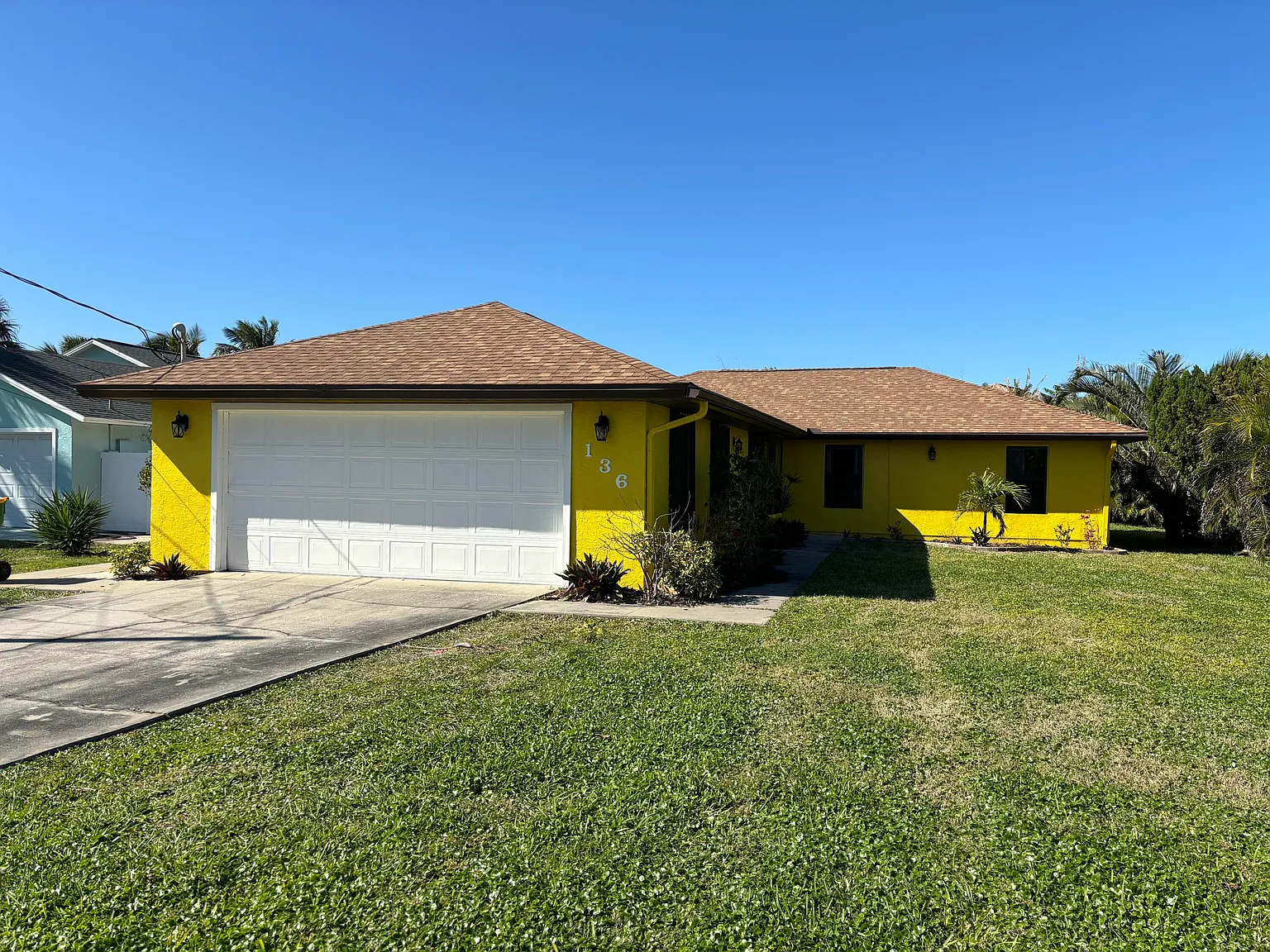 3 bed, 2.0 bath, 1693 sqft, $2,850 — Photo 2