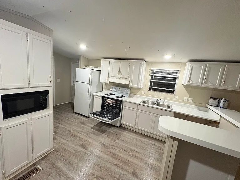 5433 Preston North Dr — Photo 2