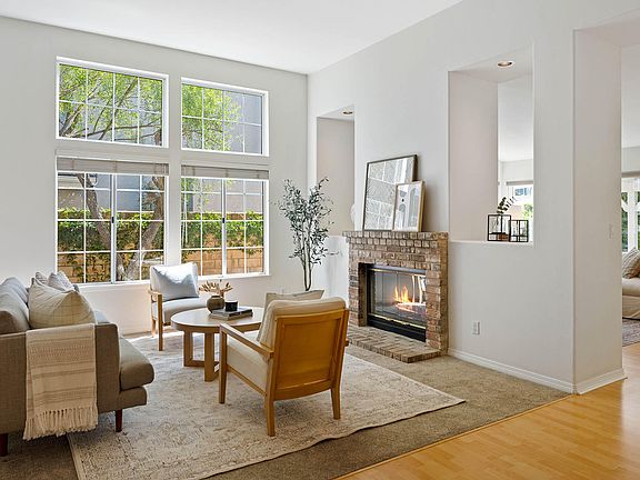 3rd image of 2823 Sandhurst Ave