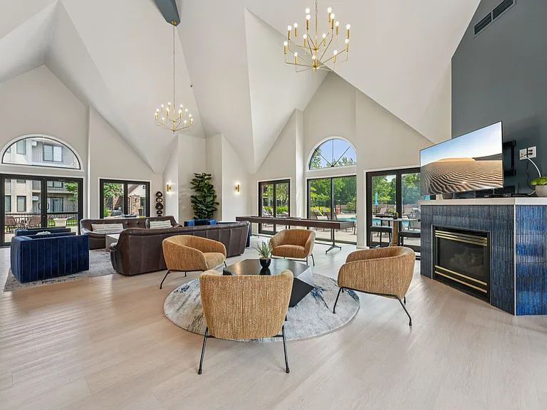 Oaks Lincoln Apartments — Photo 45