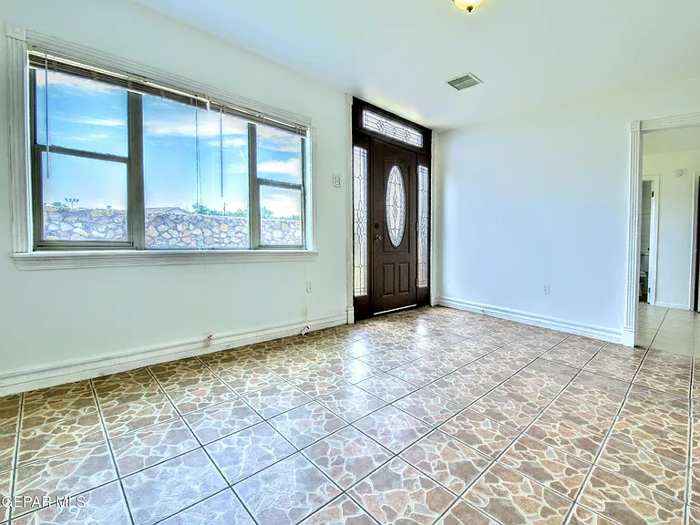 753 N Carolina Dr — Photo 13