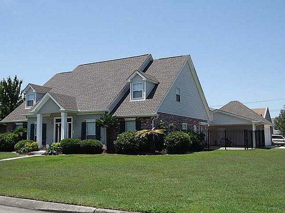 2nd image of 1201 Lake Louise Dr