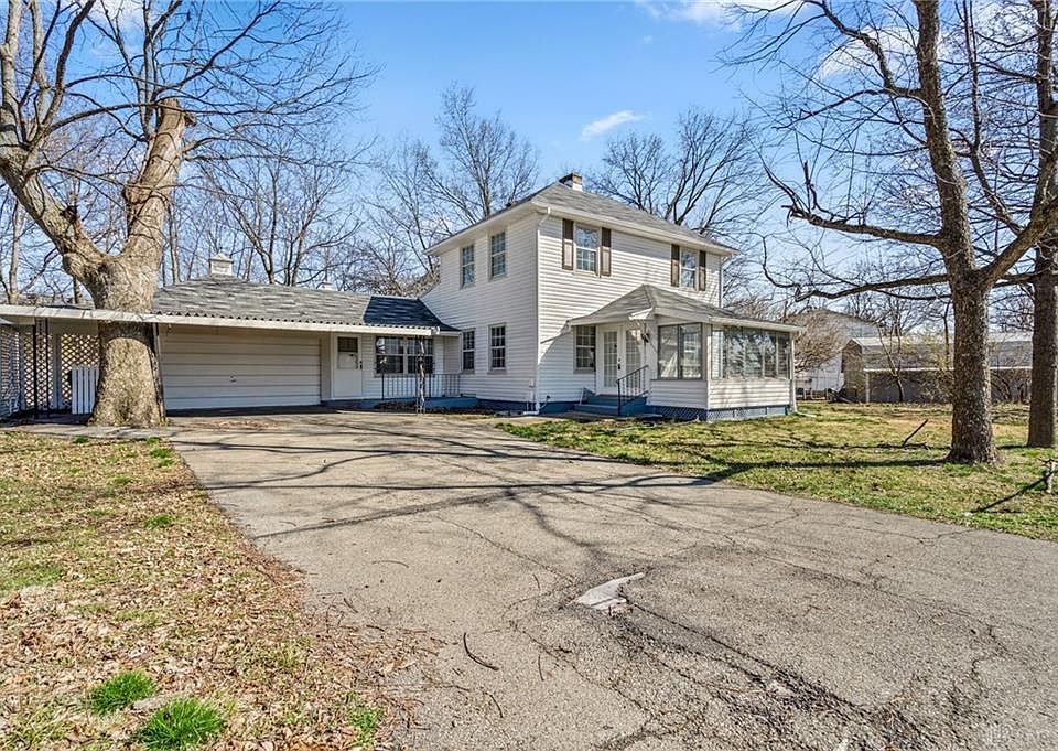 1st image of 3224 Hiawatha Dr