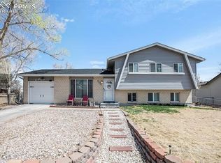2707 Ferber Dr, Colorado Springs, CO 80916