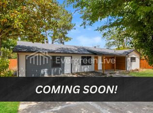 918 SE 5th St, Grand Prairie, TX 75051