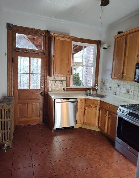 509 2nd St SE — Photo 5
