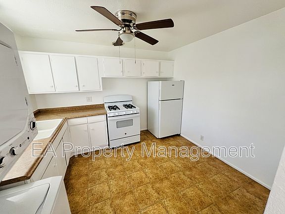 4th image of 1129 Georgia St SE Unit 1
