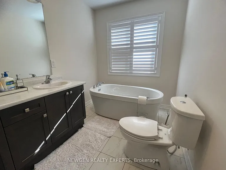 17 Stonehill Ave — Photo 16