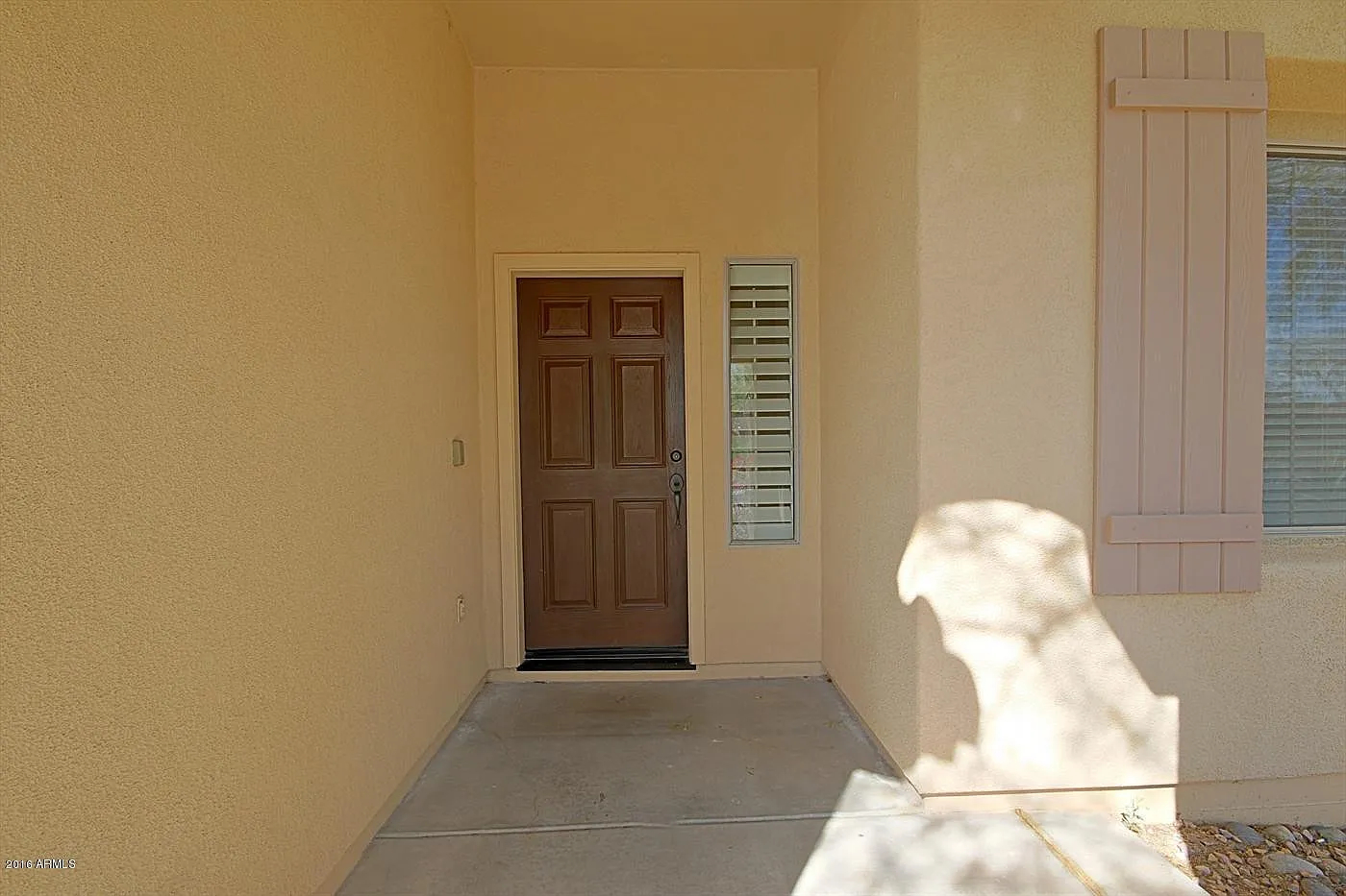 3 bed, 2.0 bath, 2082 sqft, $2,600 — Photo 2