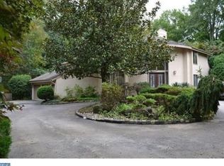 549 Hoffman Dr, Bryn Mawr, PA 19010