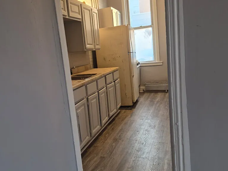 902 Douglass St #2 — Photo 8