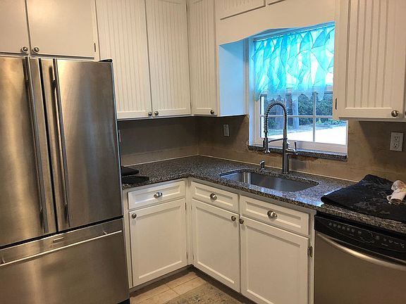 3rd image of 33 Juniper Dr
