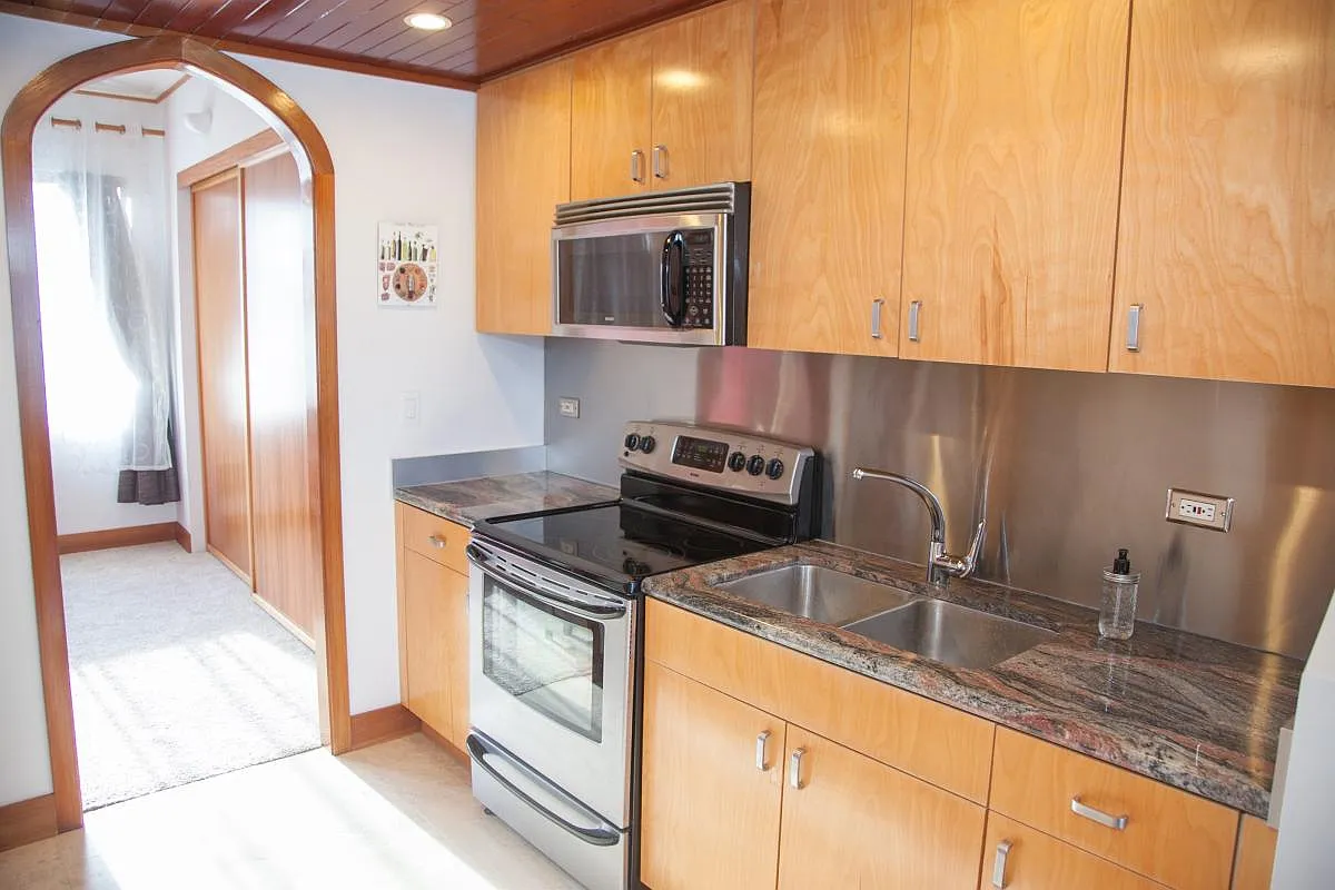 1 bed, 524 sqft, $2,200 — Photo 2