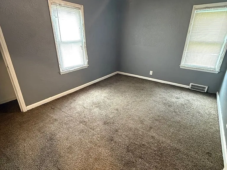 15596 Eastwood St — Photo 8