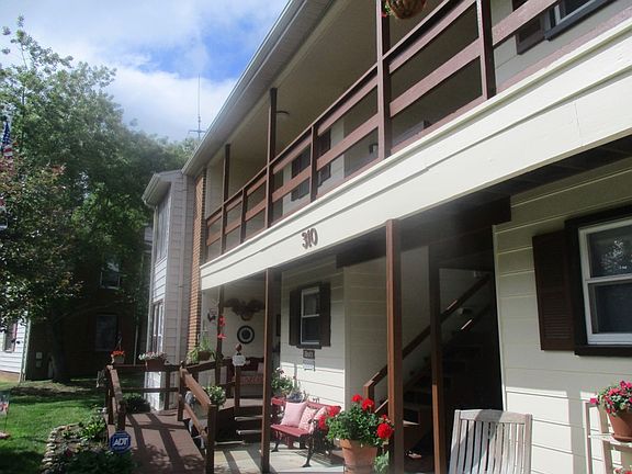 2nd image of 310 Patriot Ln E