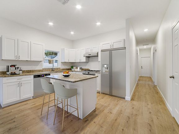 5th image of 1685 Gayle Ave