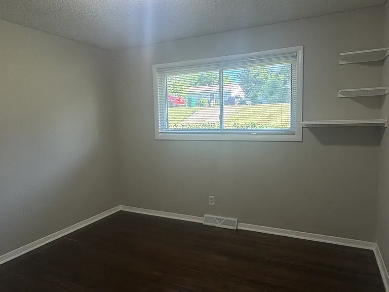 2701 Abelwood Rd — Photo 8