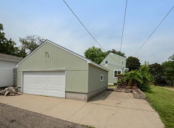4th image of 1072 Lafond Ave