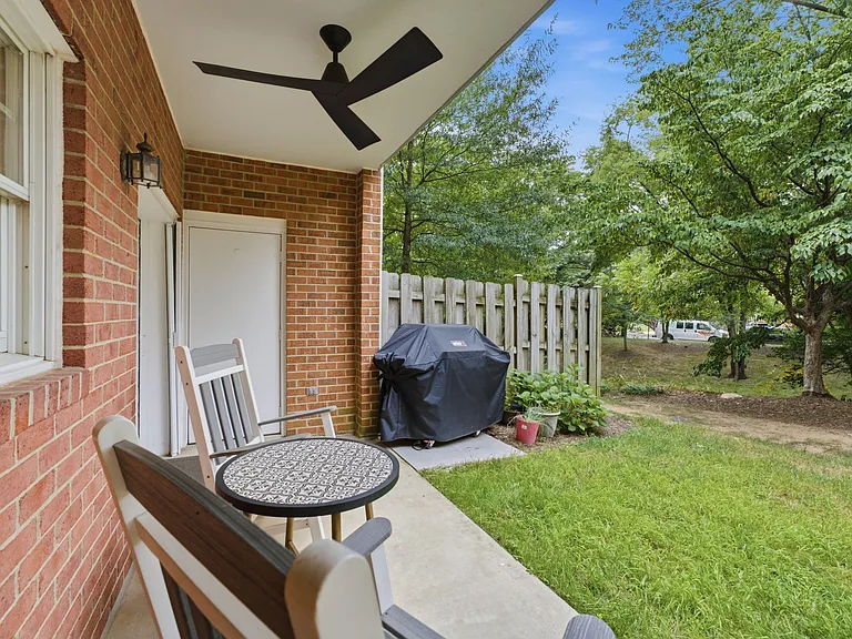 6932 Fairfax Dr #100 — Photo 43