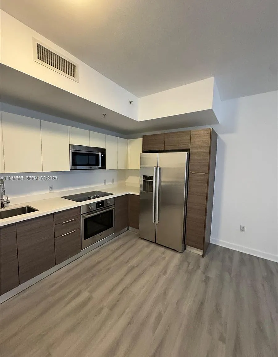 Brickell Ten Condo — Photo 4