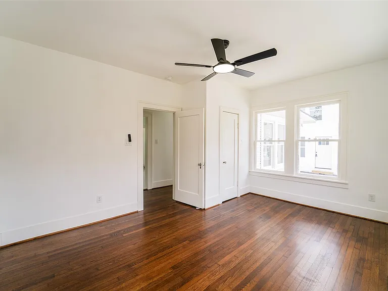 1569 Elliott St — Photo 14