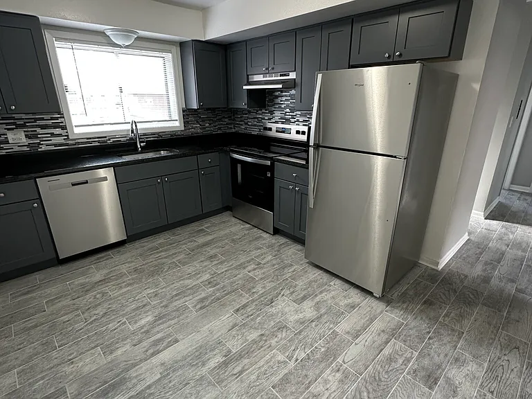 1400 Carol St #1A — Photo 3