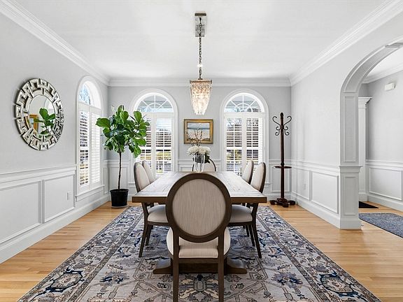 5th image of 34 Farm Valley Rd