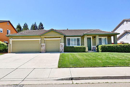 2nd image of 3570 Lovebird Way