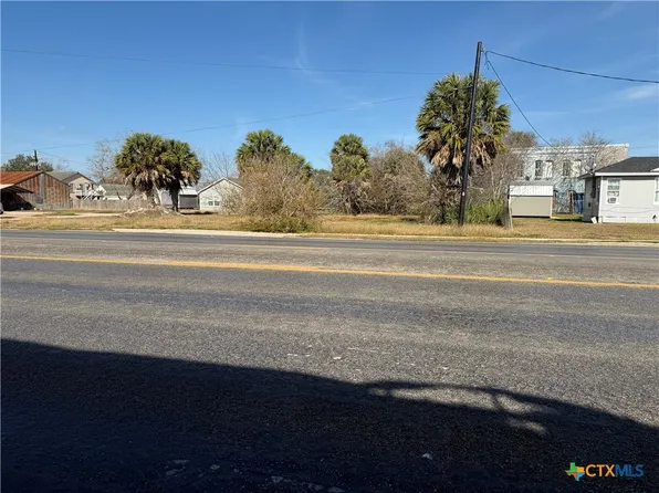 206 N Commerce St, Port Lavaca, TX 77979
