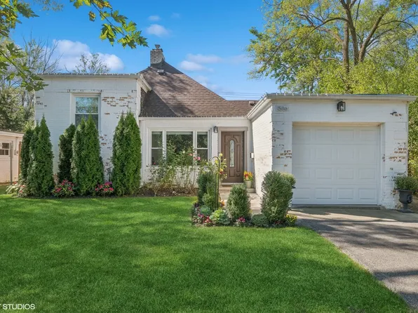 1586 McCraren Rd, Highland Park, IL 60035