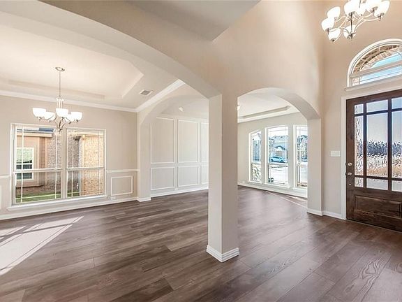 3rd image of 2614 Palmerston Dr