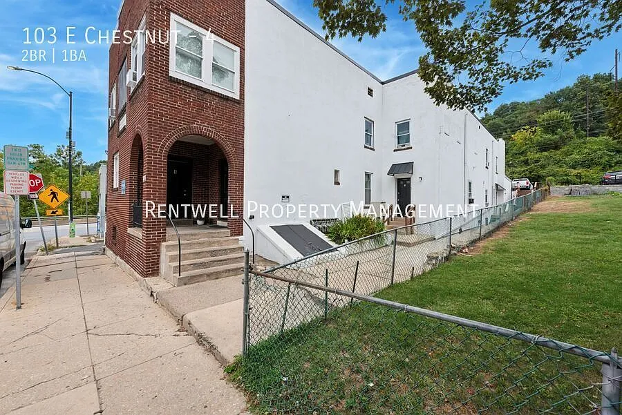103 E Chestnut St #4