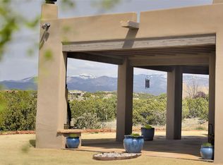 19 Astor Cir, Santa Fe, NM 87506