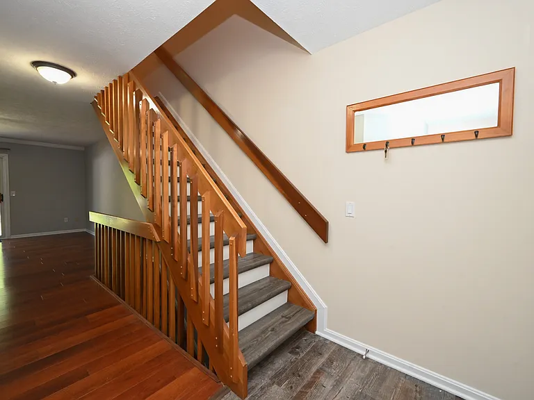 655 Almas Ct — Photo 7