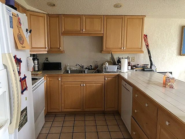 2nd image of 1719 Fairway Dr