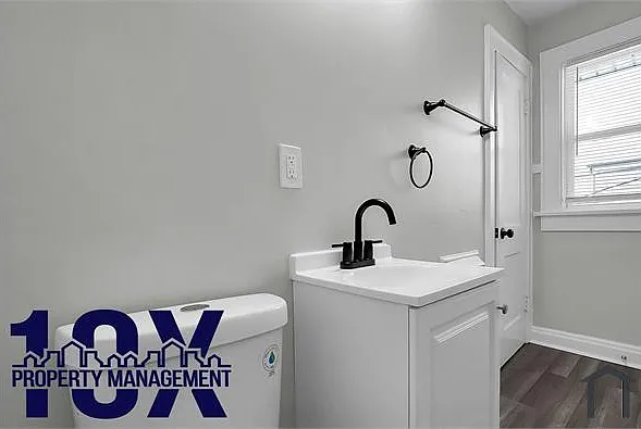 864 Fairwood Ave — Photo 18