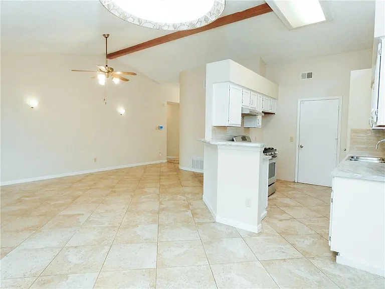 7913 Tiffany Dr — Photo 6