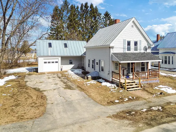 21 Bloomfield Street, Skowhegan, ME 04976