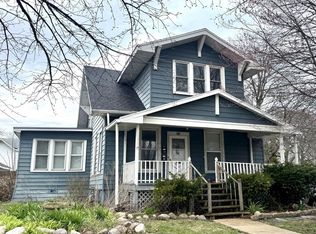 904 72nd St, Kenosha, WI 53143