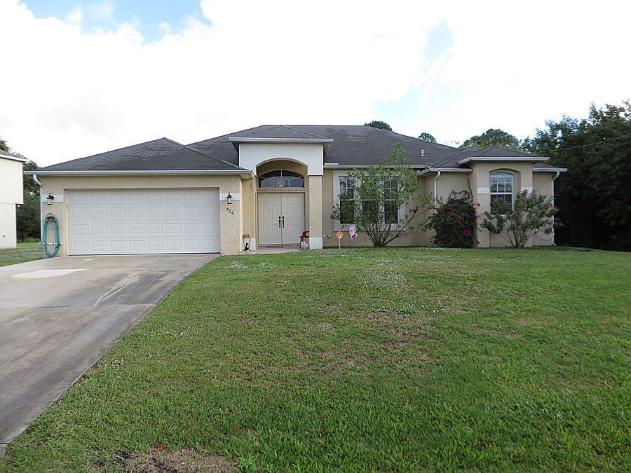 1st image of 620 SW North Quick Cir