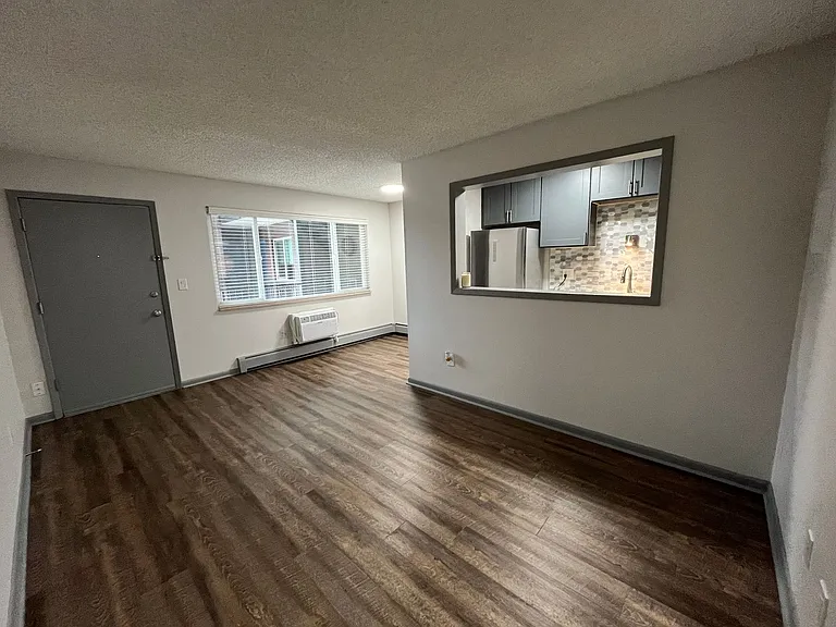 Windsong Apartments — Photo 11