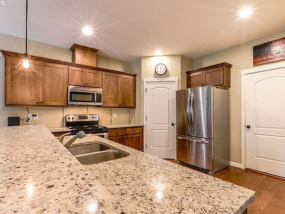 3rd image of 2621 NE 130th Ct