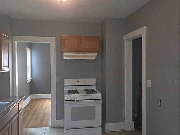 5th image of 3609 Normandy Rd