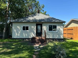 224 Paxton Ave, Hershey, NE 69143
