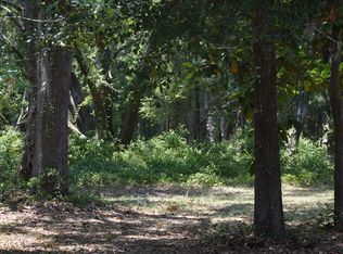 28 Finch Rd, Saint Helena Island, SC 29920