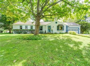 10 Spruce Ln #PVT, Pittsford, NY 14534