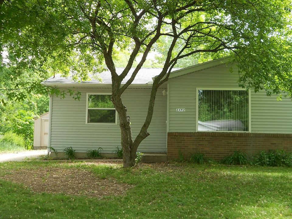 1st image of 2492 Brookdale Dr