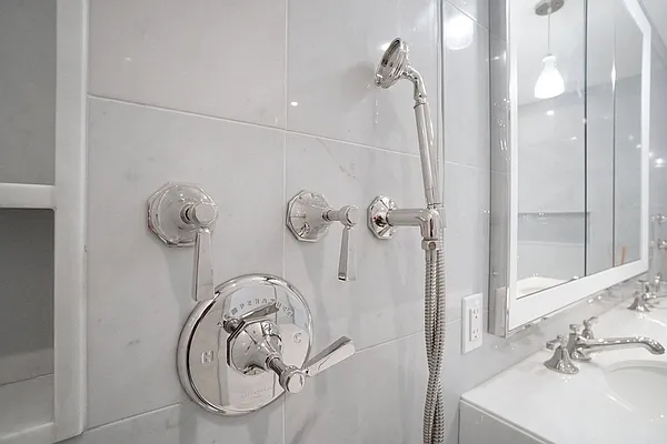 Rented by Renetta Real Estate | media 83